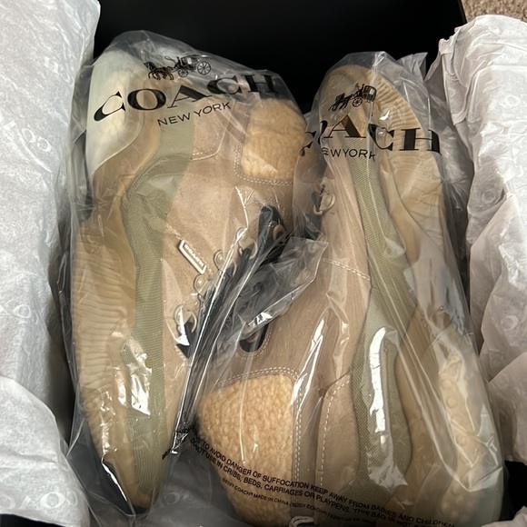 Coach Citysole Hiker, Size 8. - Picture 9 of 9